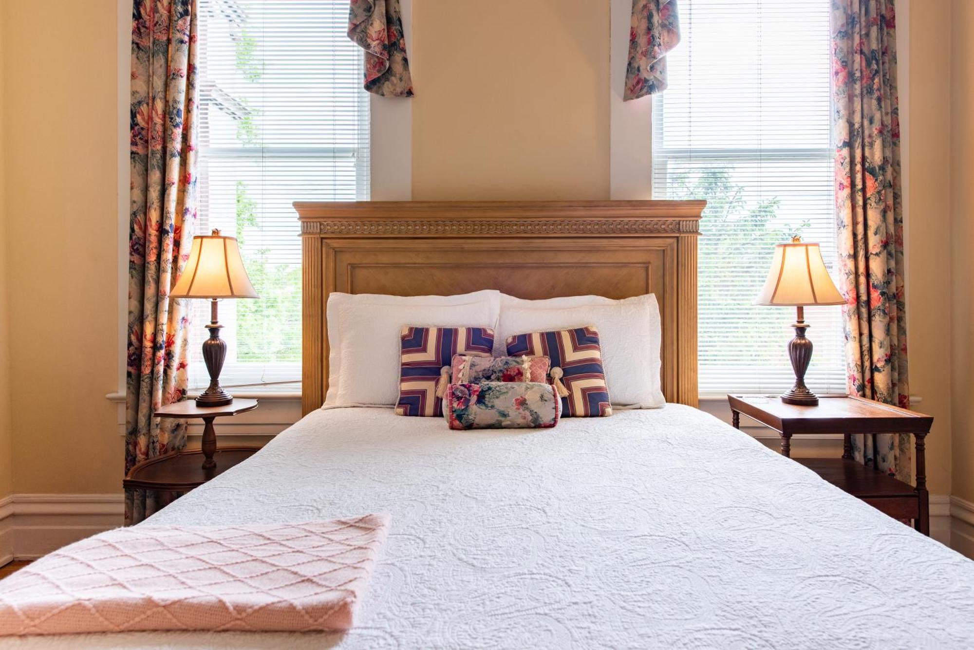 Dupont Mansion Bed & Breakfast ลุยส์วิลล์ ห้อง รูปภาพ