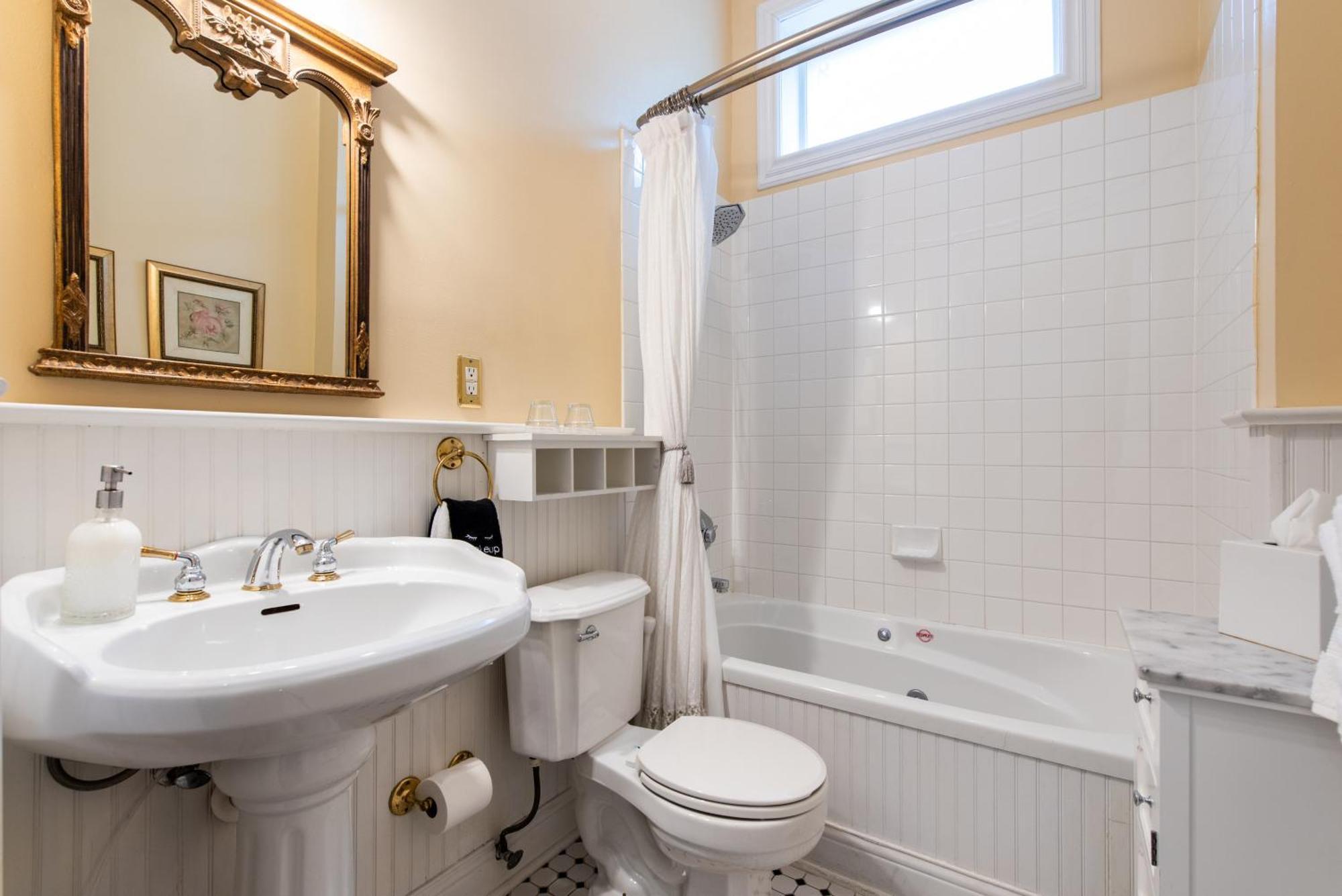 Dupont Mansion Bed & Breakfast ลุยส์วิลล์ ห้อง รูปภาพ