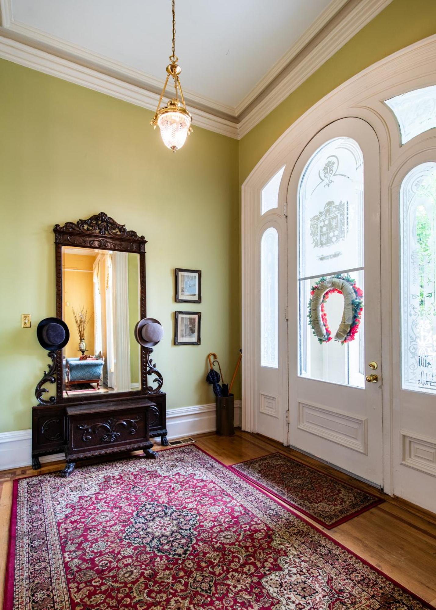 Dupont Mansion Bed & Breakfast ลุยส์วิลล์ ภายนอก รูปภาพ