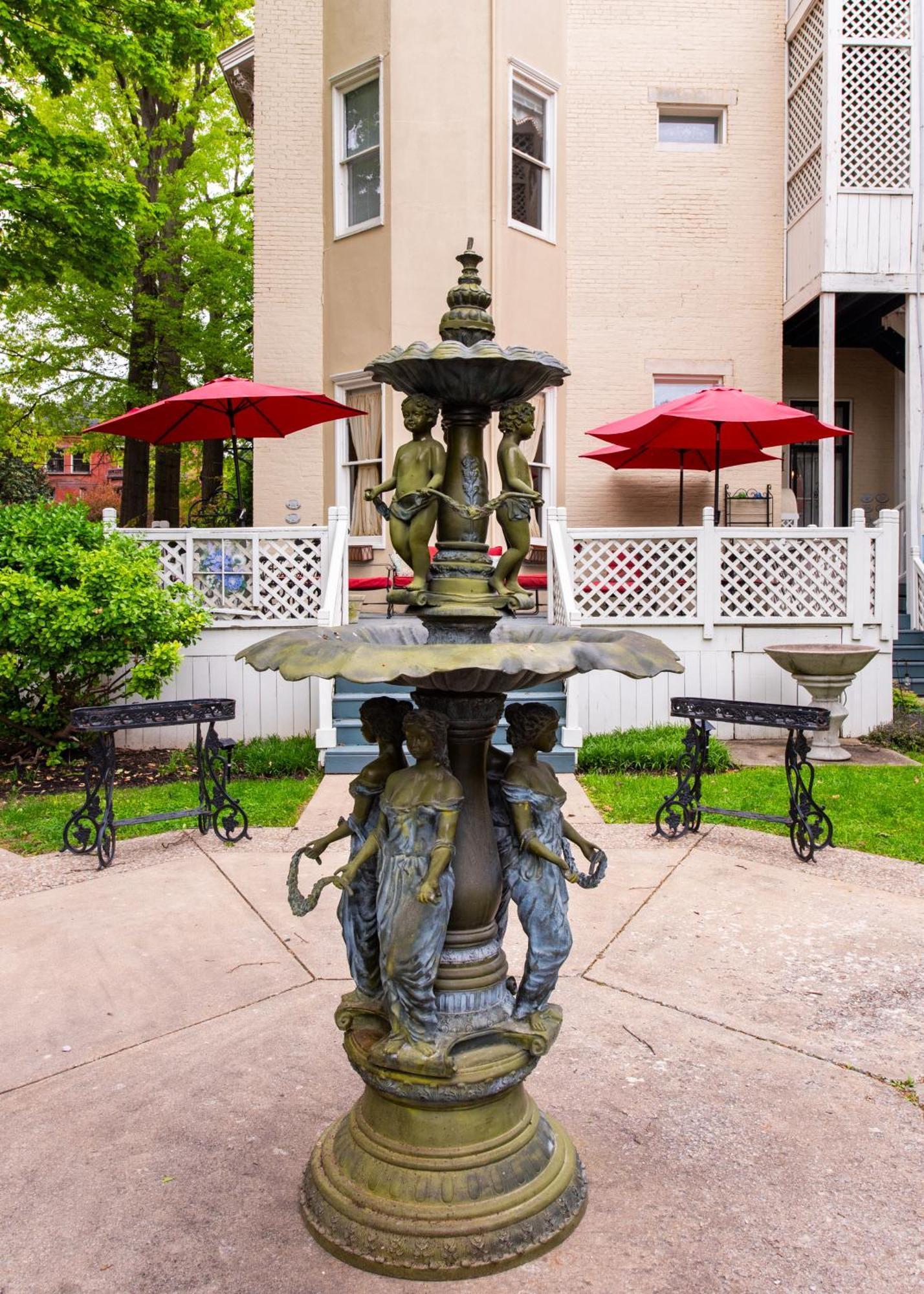 Dupont Mansion Bed & Breakfast ลุยส์วิลล์ ภายนอก รูปภาพ
