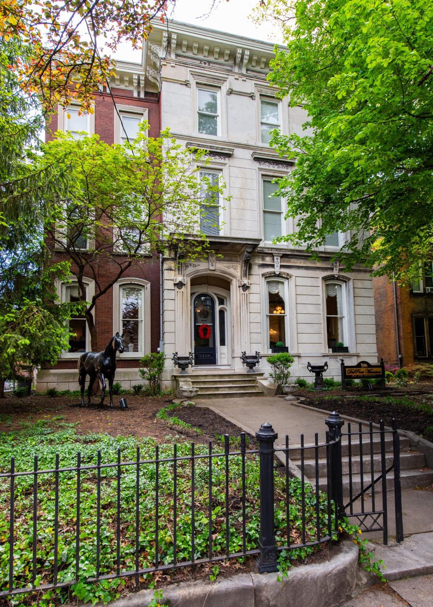 Dupont Mansion Bed & Breakfast ลุยส์วิลล์ ภายนอก รูปภาพ